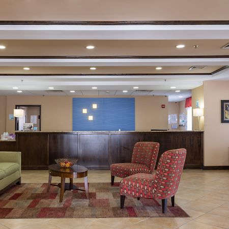 Holiday Inn Express Hartford-Newington By Ihg Ngoại thất bức ảnh