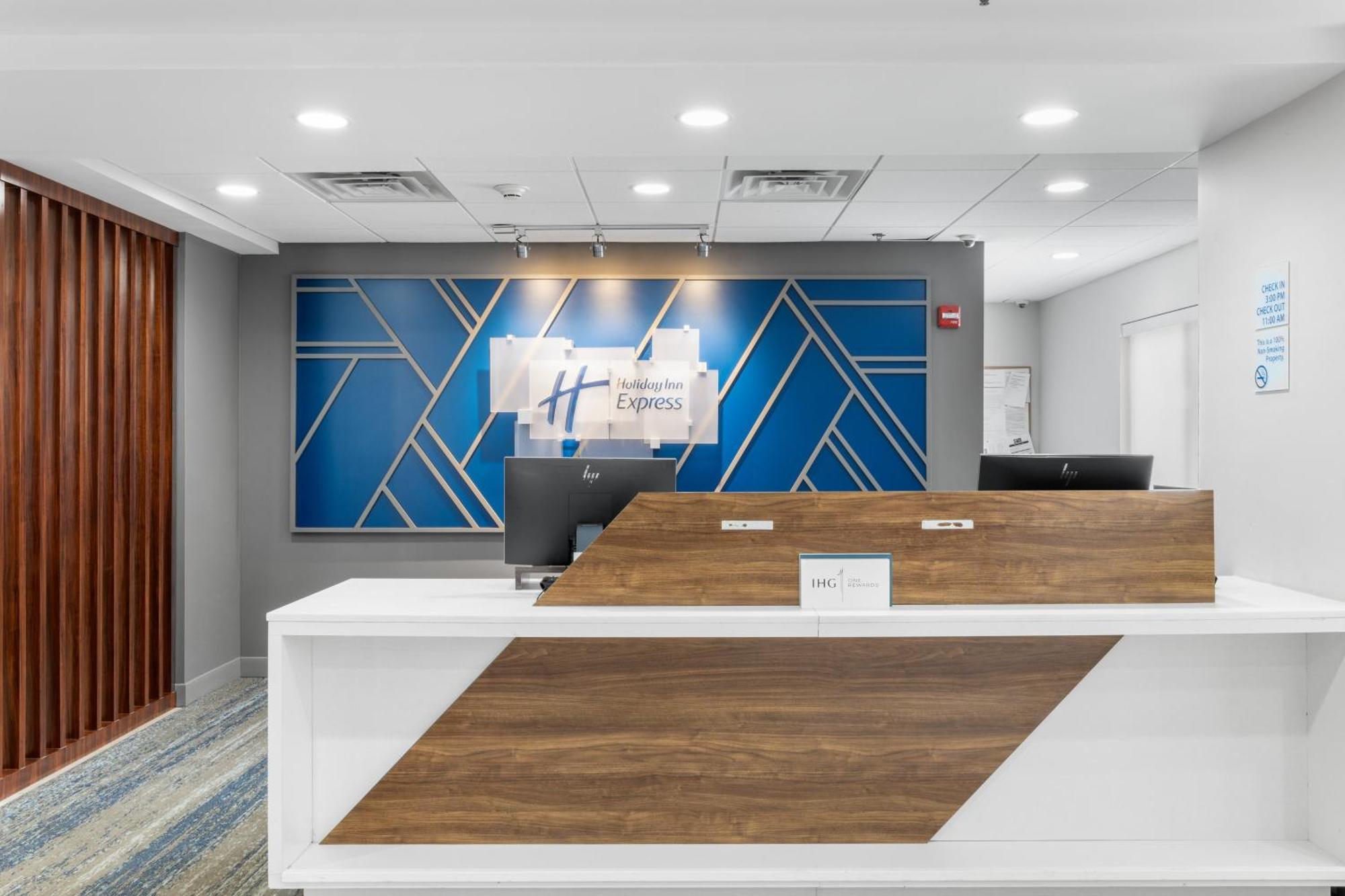 Holiday Inn Express Hartford-Newington By Ihg Ngoại thất bức ảnh