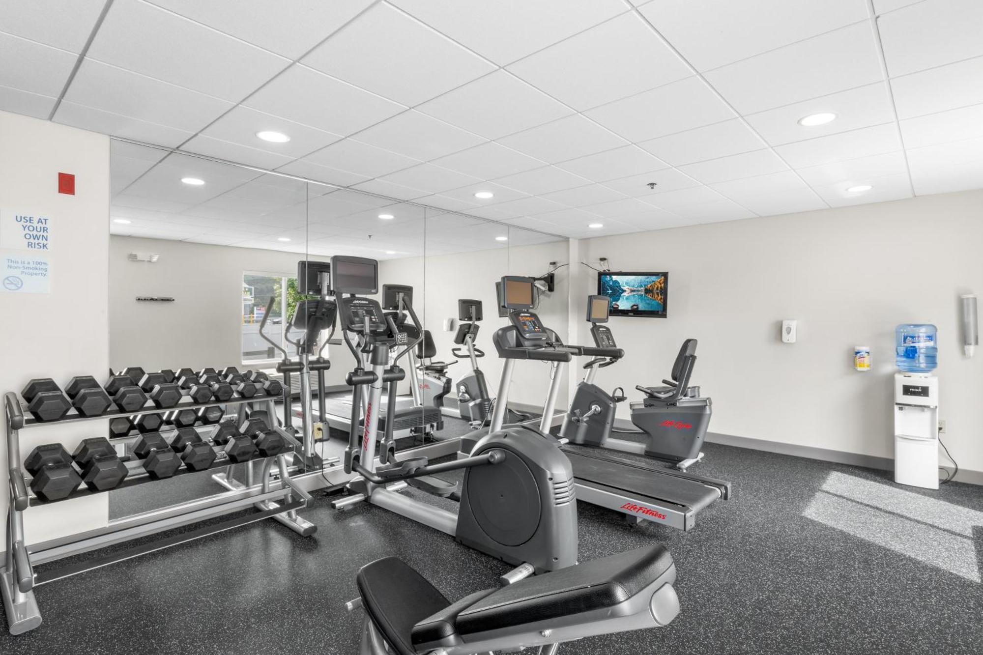 Holiday Inn Express Hartford-Newington By Ihg Ngoại thất bức ảnh