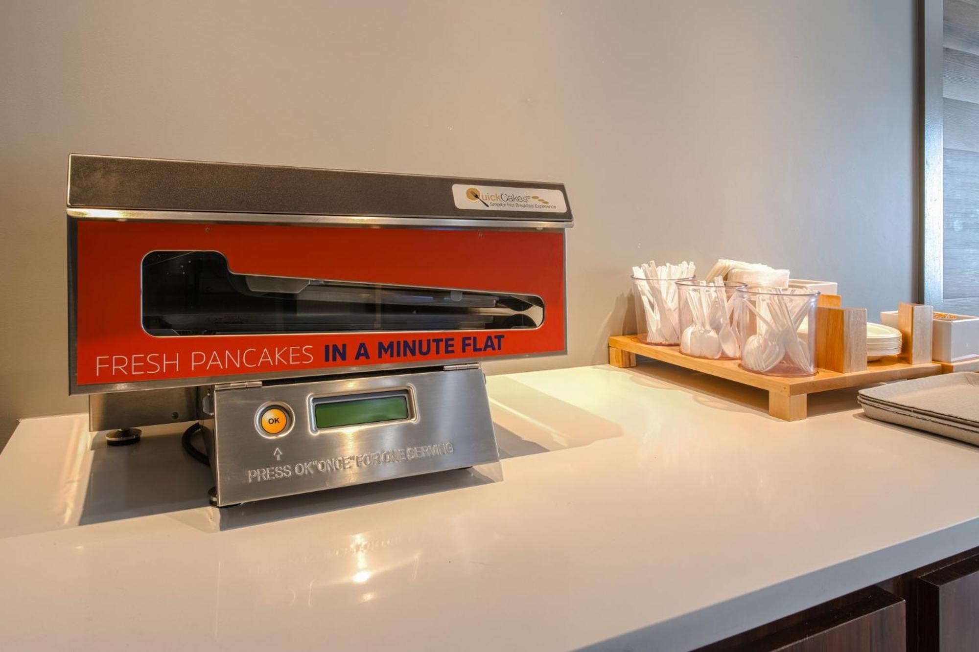 Holiday Inn Express Hartford-Newington By Ihg Ngoại thất bức ảnh